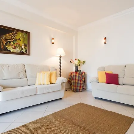Feels Like Spacious Flat