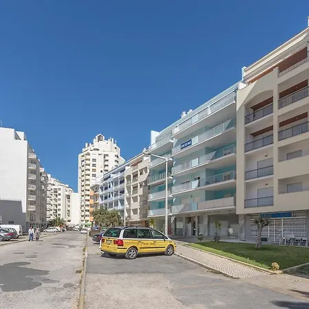 Feels Like Spacious Flat * Armacao de Pera