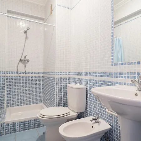Feels Like Spacious Flat Apartment